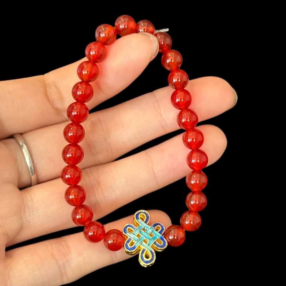 ✨Elegant Red Carnelian Beaded Bracelet with Intricate Knot Charm